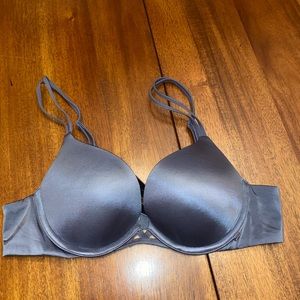 NWOT VS Silk Bra